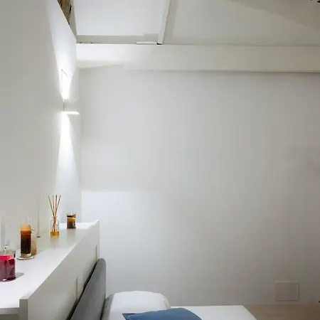 Piazza Florio Oda ve Kahvaltı 3*