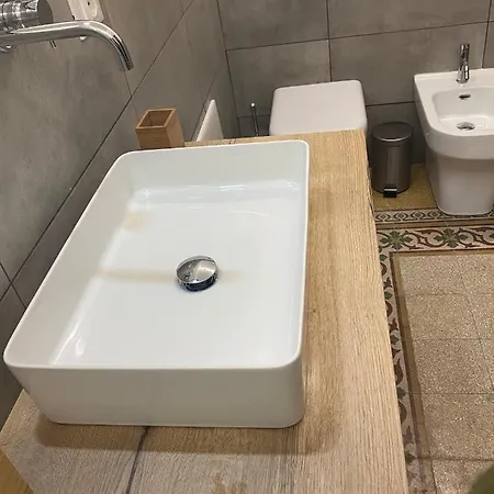 Piazza Florio Oda ve Kahvaltı 3*